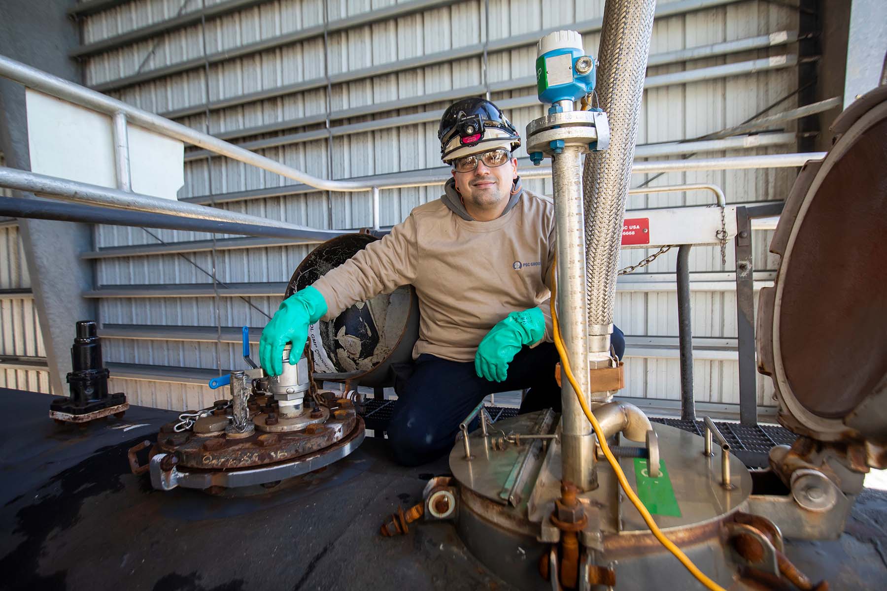 Railcar loader prepares for a transfer